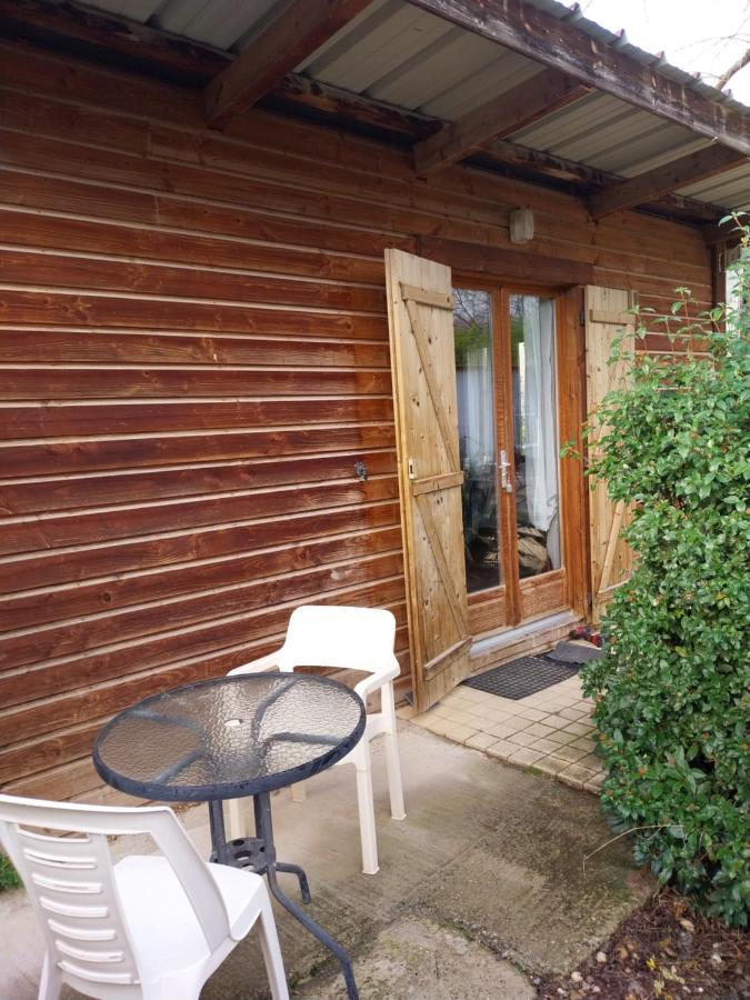 Le Petit Chalet Chanas Eksteriør bilde